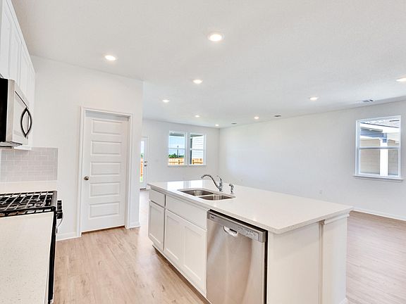 4th image of 6608 Smarty Jones Ln