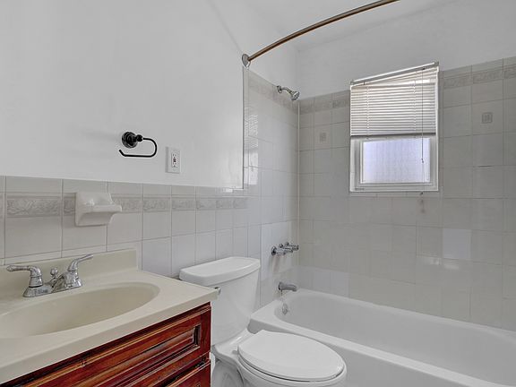 4th image of 111-66 166th St #2