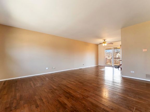 4th image of 2S055 Glen Ave