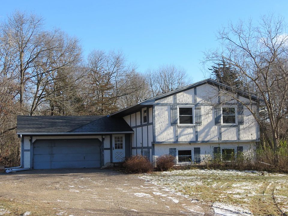 1st image of 21133 Penrose Ave N