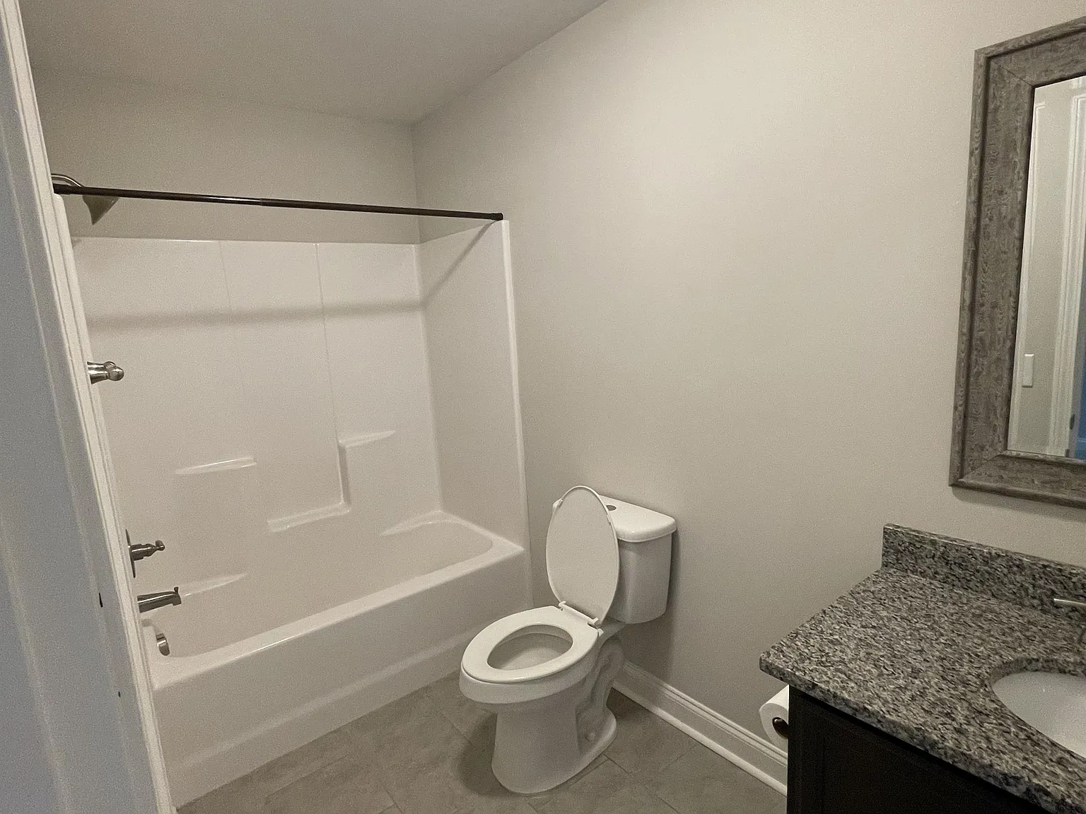 108 Blue St - K — Photo 4