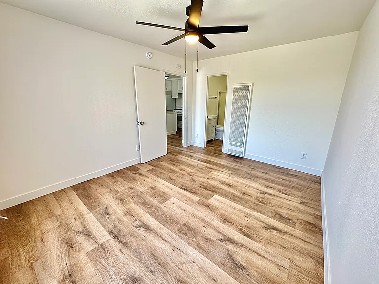 11726 Lemay St #19 — Photo 13