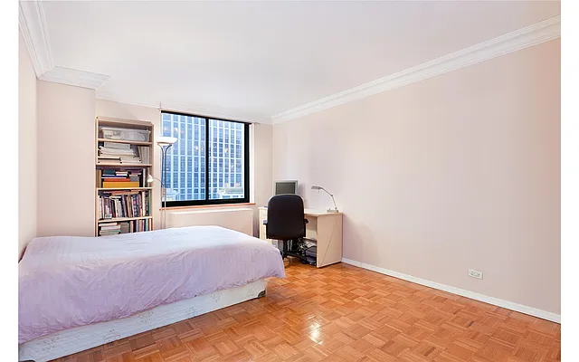 Sold by Douglas Elliman | media 21