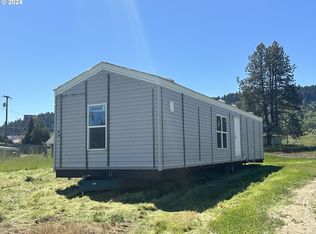 1646 W Duke Rd, Sutherlin, OR 97479