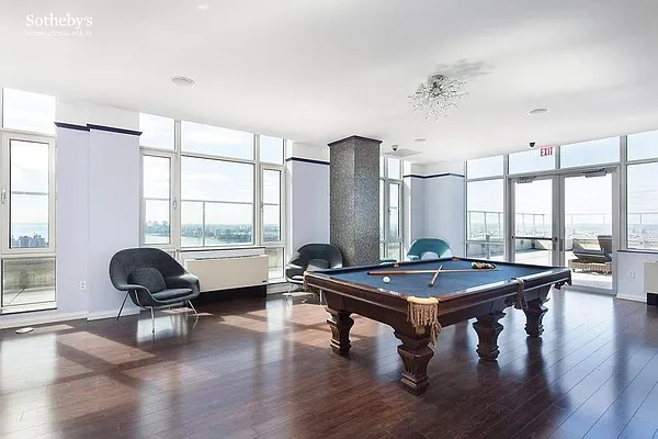 Rented by Sotheby's International Realty | media 14