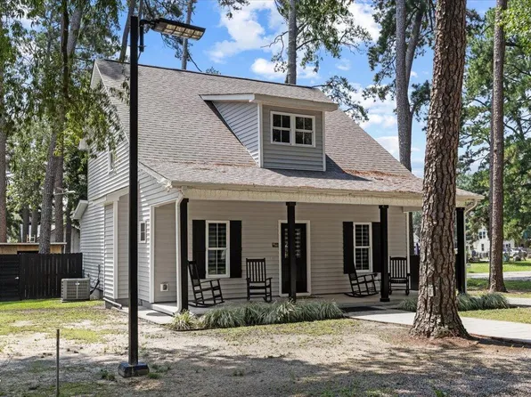 206 S Darden St, Kenly, NC 27542
