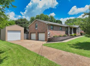 1119 Belvedere Dr, Gallatin, TN 37066