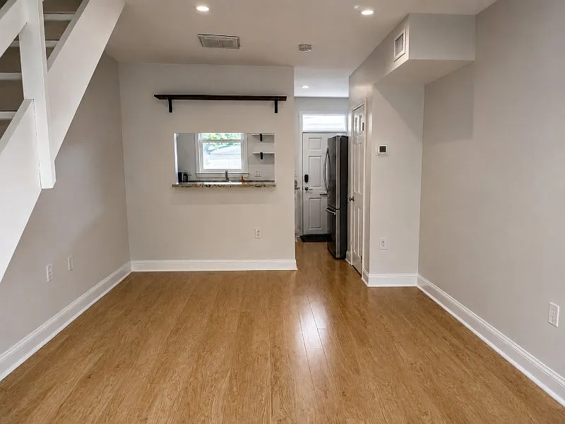 2 bed, 672 sqft, $2,800 — Photo 3