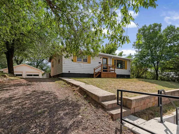 535 Battle Mountain Ave, Hot Springs, SD 57747