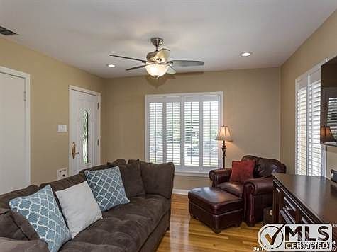 3rd image of 261 Lyman Dr