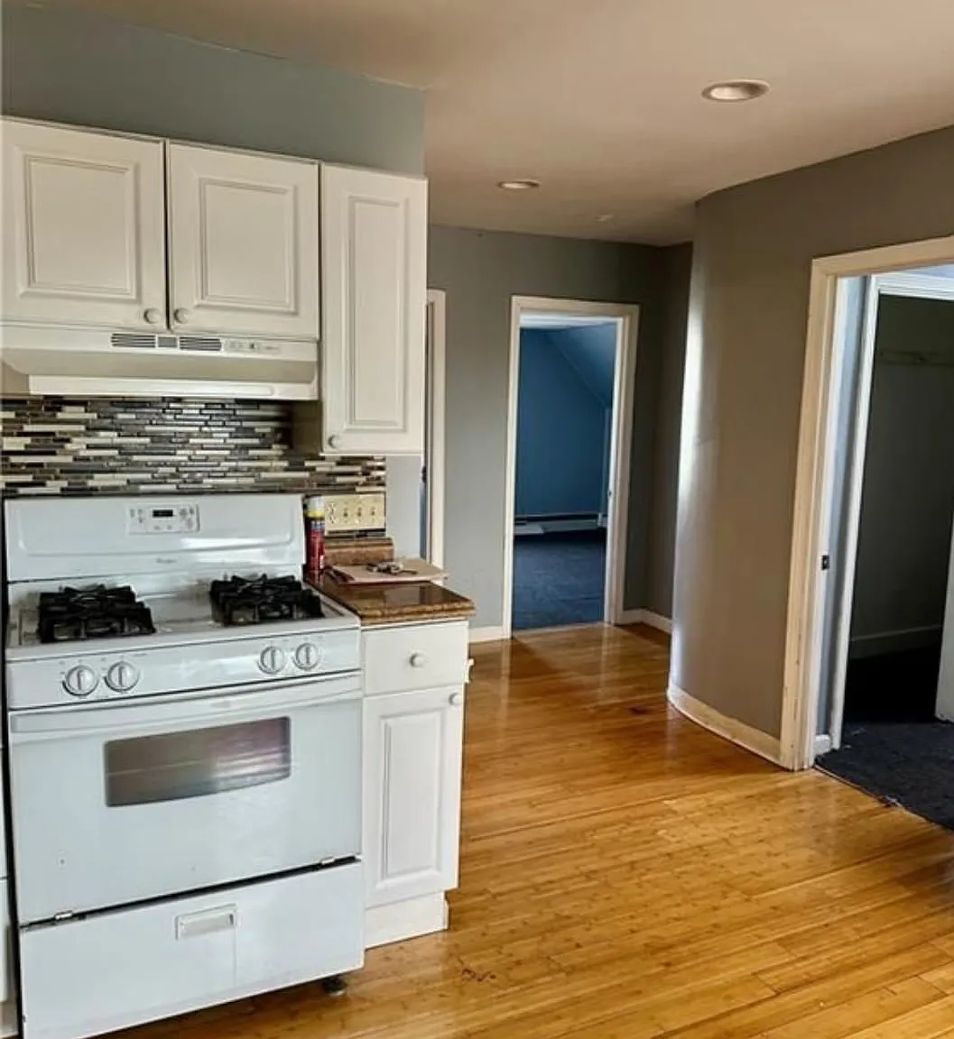 2 bed, 850 sqft, $1,750 — Photo 3