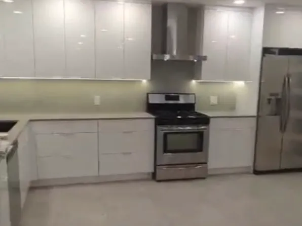 18916 Runnymede St, Reseda, CA 91335