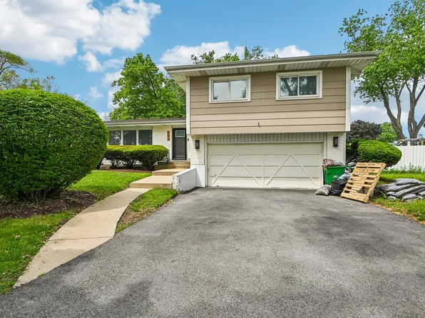 902 Arthur Dr, Lombard, IL 60148
