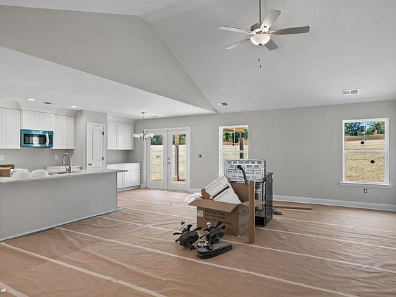 5th image of 217 Buckingham Rd