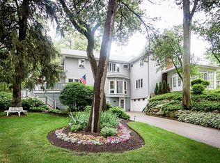 2001 Goldengate Dr, Long Beach, IN 46360