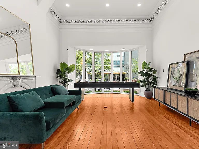 2220 N Charles St #5 — Photo 17