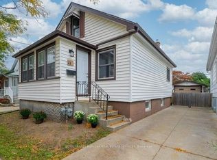 22 Concord Ave, Saint Catharines, ON L2M 5N6