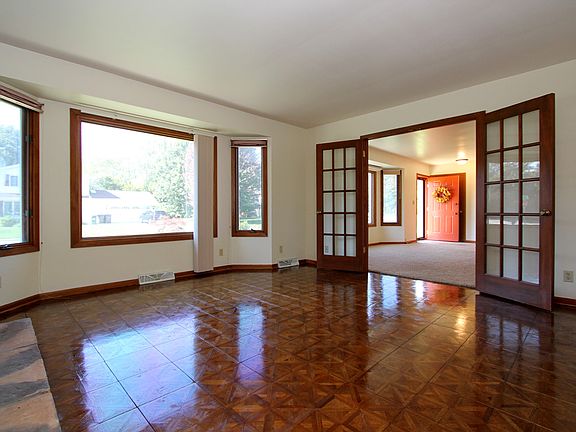 4th image of 4788 W Grange Ave