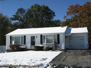 374 Grandview Ave, Woonsocket, RI 02895