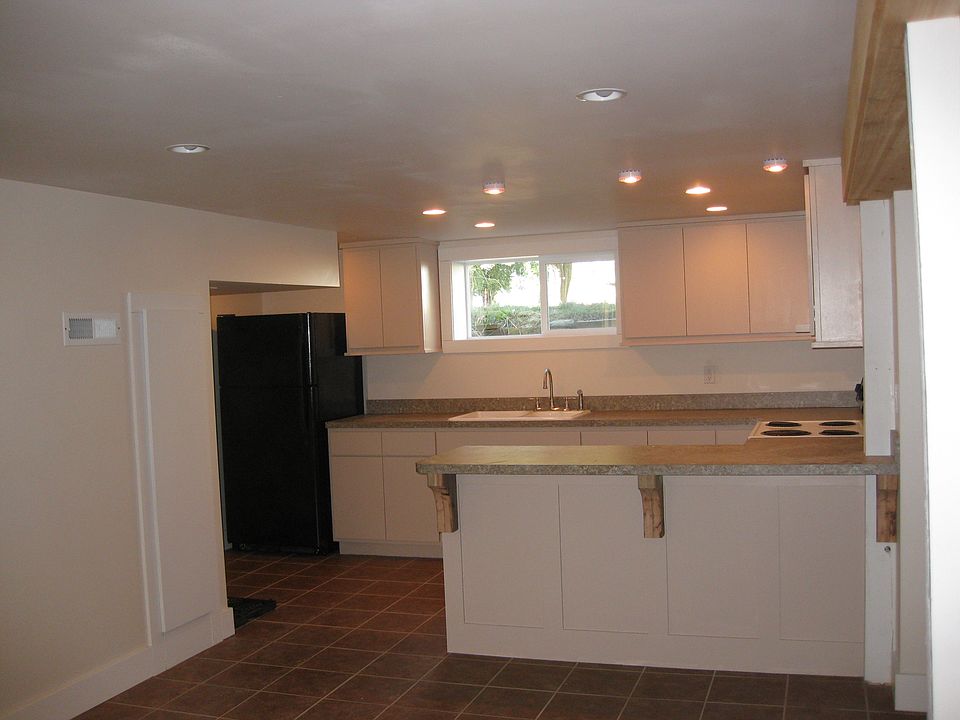 1st image of 714 N 4th St #B