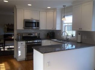 64 Austin Meadows Ln, North Kingstown, RI 02852