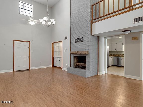 4th image of 305 Halcott Dr APT 105