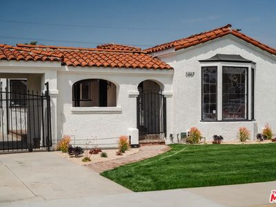 3867 Degnan Blvd, Los Angeles, CA, 90008