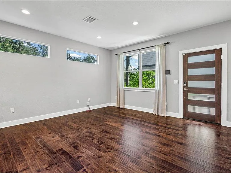 706 Short Kemp St #2 — Photo 9