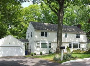 69 Mumford Rd, New Haven, CT 06515