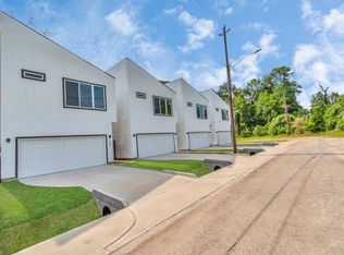 5822 Burt Rd, Houston, TX 77091