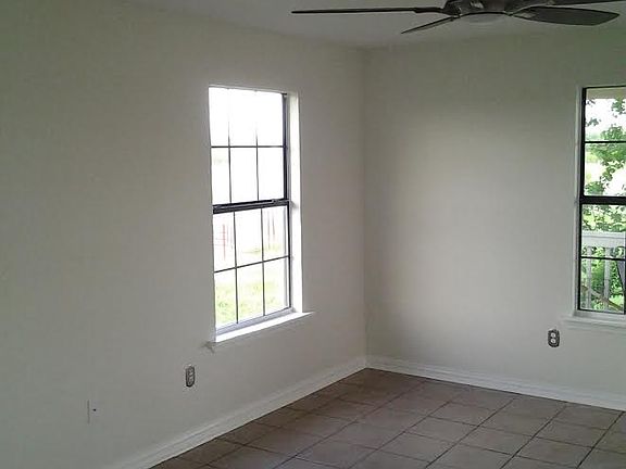3rd image of 125 Sunrise Dr