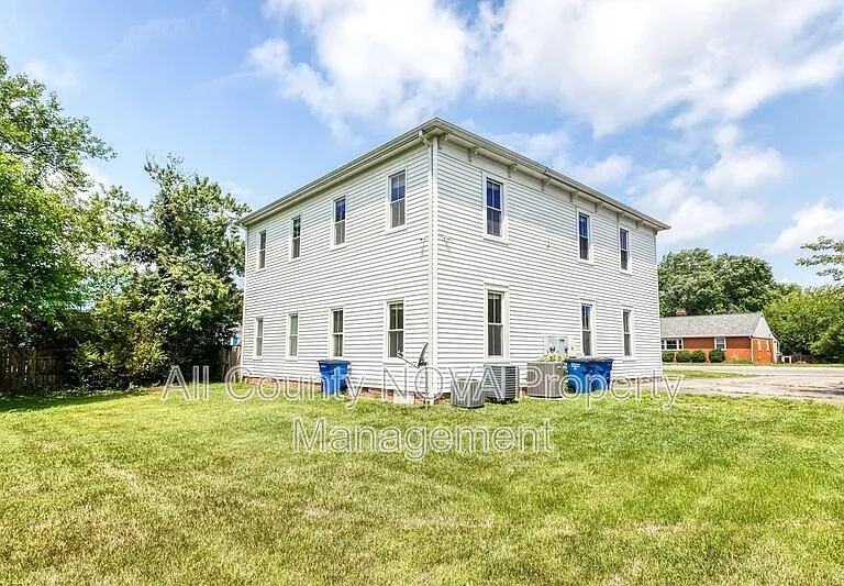 8753 Signal Hill Rd #1 — Photo 20