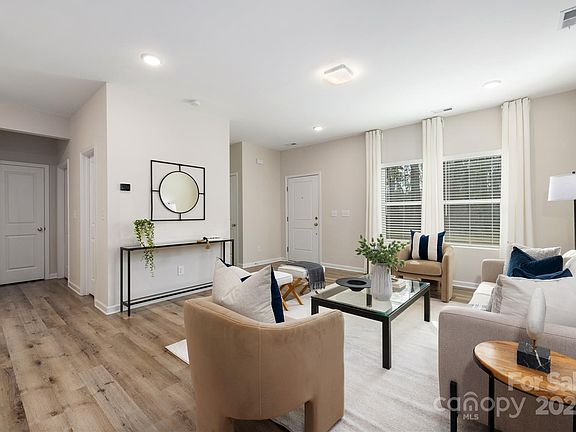 4th image of 3702 Small Ave