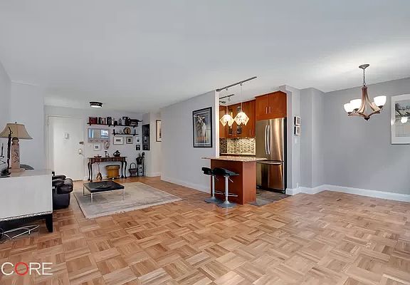 3rd image of 201 E 36th St #6FG