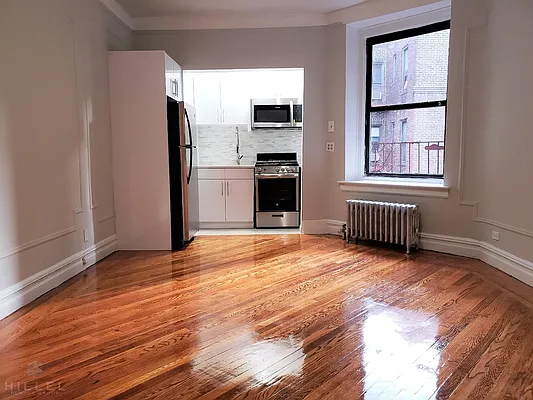 Rented by Hillel Realty Group | media 2