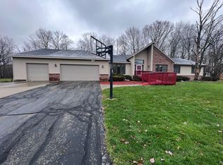 486 Ashton Ct SE, Grand Rapids, MI 49546