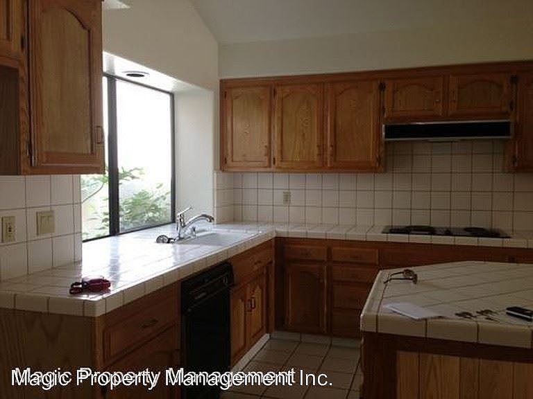 2nd image of 8208 Hastings St