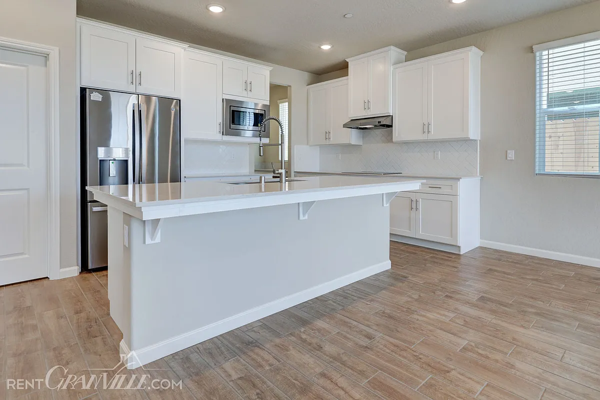 Building Photo - 857 Halford Ln