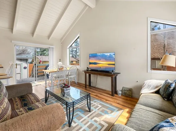 1091 Dumas Ln, Big Bear City, CA 92314