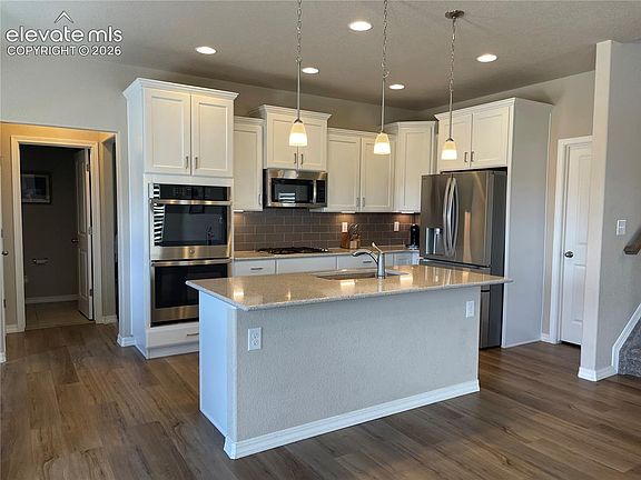 3rd image of 8442 Noreen Falls Dr