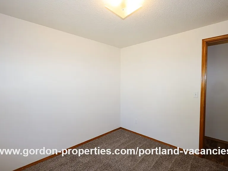 9641 SE Schiller St — Photo 21