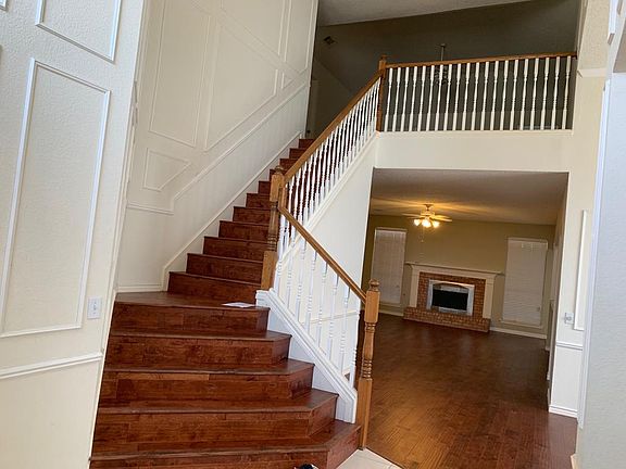 2nd image of 1303 Bentley Dr