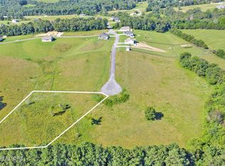 36 Estate Ln, Crossville, TN 38555