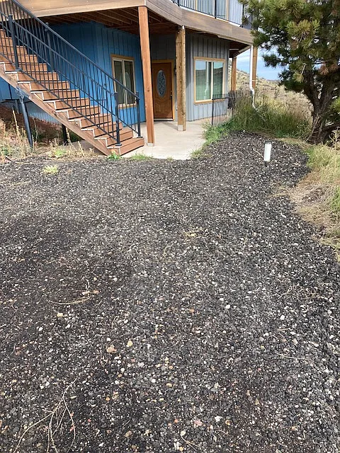 3 bed, 1100 sqft, $2,100 — Photo 4