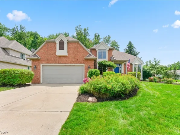 7753 Amberwood Trl, Youngstown, OH 44512