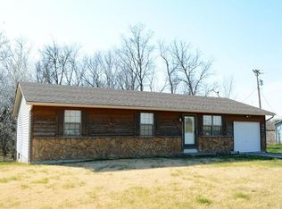 175 Lincoln Trl, Hawk Point, MO 63349