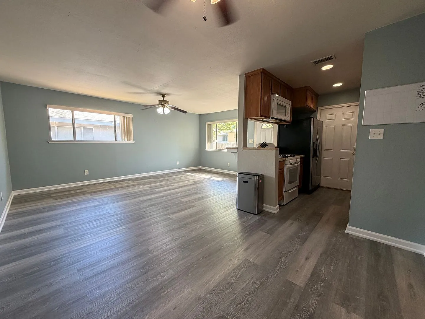 Upstairs 2/1 home in Greenback Estates — Photo 4