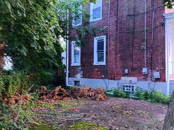 4th image of 614 Columbia Ave