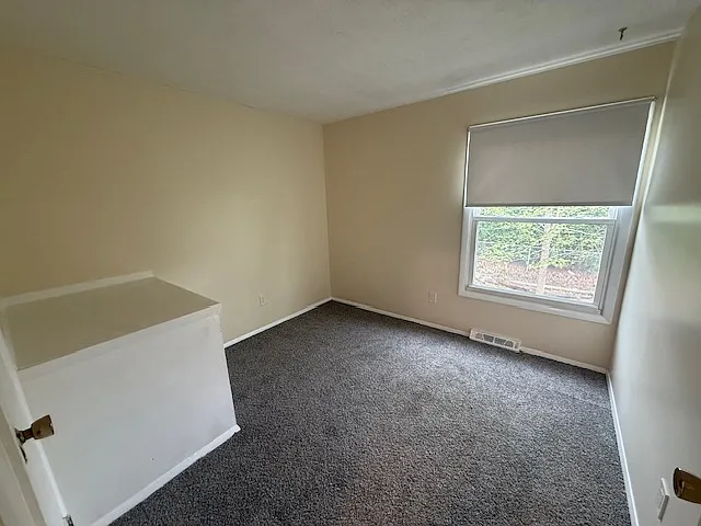 310 Canterbury Ln #D — Photo 7