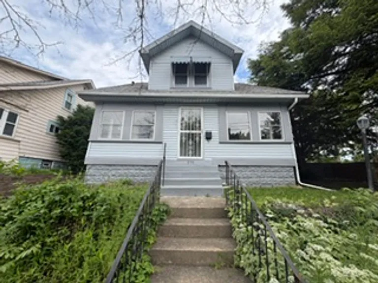 875 Harrison Ave — Photo 1